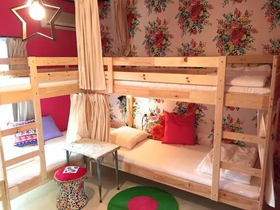 Ortak Ranzalı Oda, Sadece kadınlar için (Shared Bunk Bed)