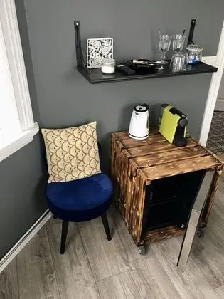 Tek Büyük Yataklı Oda, Ortak Banyo (1)