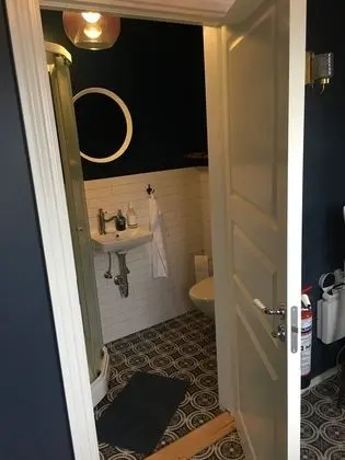 Tek Büyük Yataklı Oda, Ortak Banyo (1)