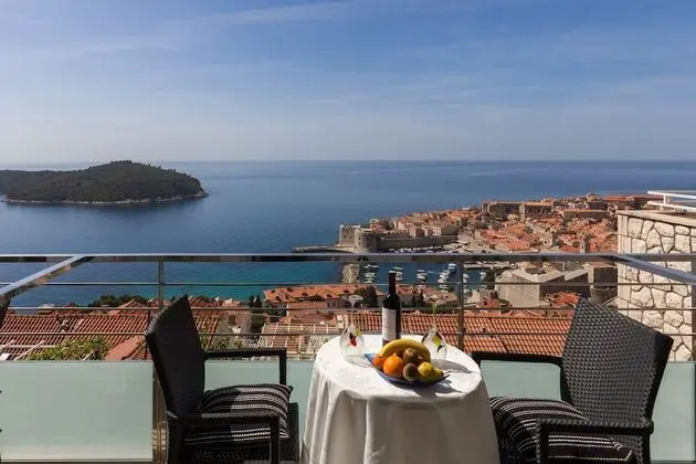 Tek Büyük Yataklı Oda, Balkon, Deniz Manzaralı