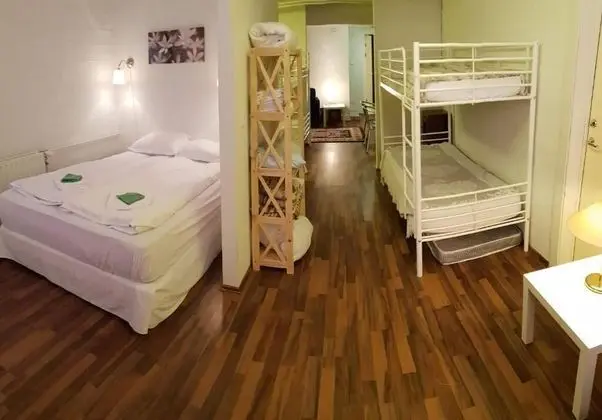 Family Oda, Özel Banyo (in basement)