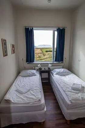 Tek Büyük veya İki Ayrı Yataklı Oda, Ortak Banyo