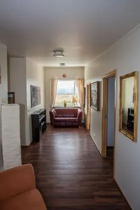 Tek Büyük veya İki Ayrı Yataklı Oda, Ortak Banyo