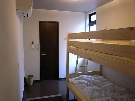 Twin Room (Check-in by 9 p.m.)