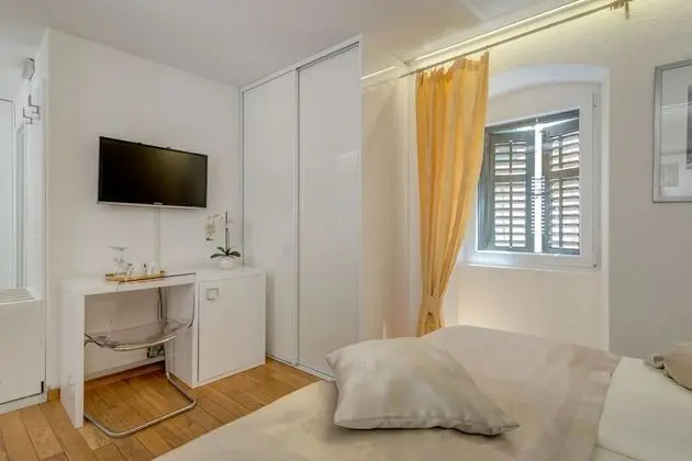 Deluxe Tek Büyük veya İki Ayrı Yataklı Oda, Şehir Manzaralı