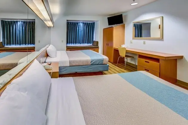 Deluxe Oda, 2 Büyük (Queen) Boy Yatak, Sigara İçilmez, Buzdolabı ve Mikrodalga