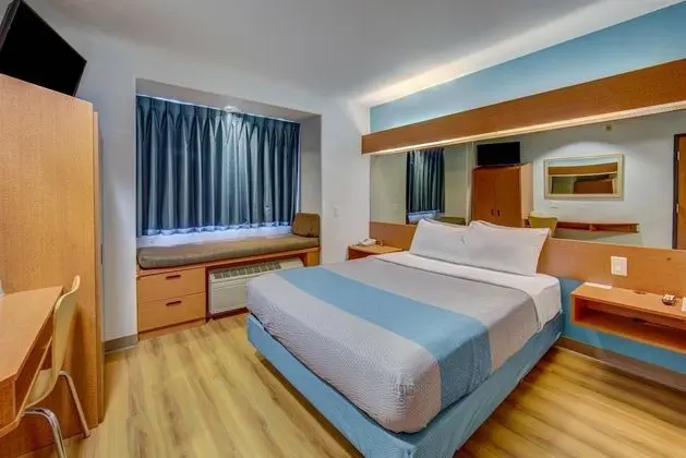 Standard Oda, 1 Büyük (Queen) Boy Yatak, Sigara İçilmez