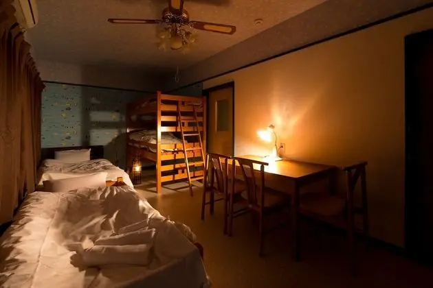 Oda, Ortak Banyo (for 4 Guests, C)