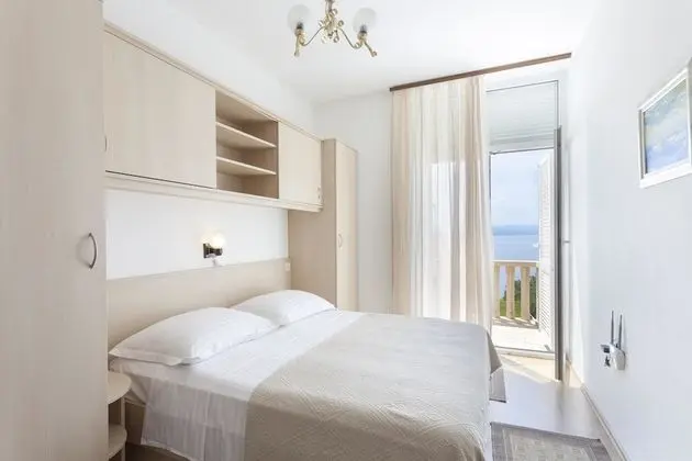 Apart Daire, 2 Yatak Odası, Küçük Mutfak