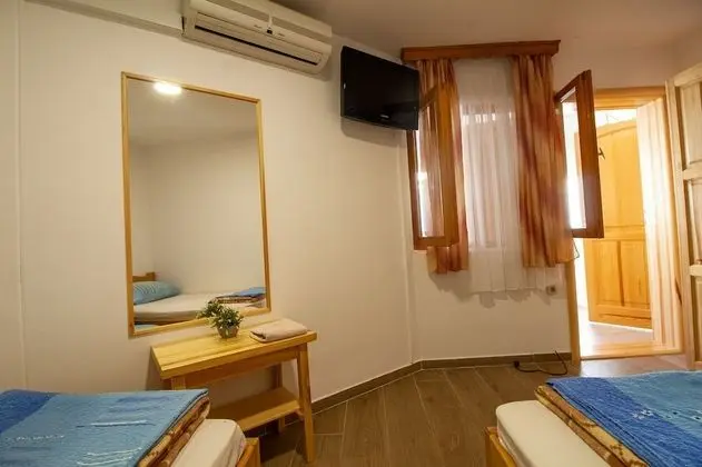 City Tek Büyük veya İki Ayrı Yataklı Oda