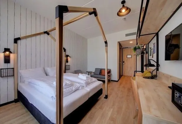 Tek Büyük veya İki Ayrı Yataklı Oda, 2 Tek Kişilik Yatak (Greenhouse Room 2)