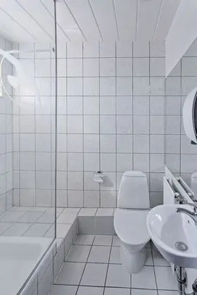 Tek Kişilik Oda, Ortak Banyo