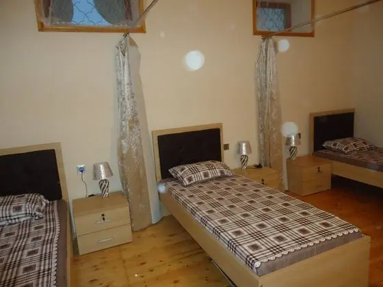 Ortak Ranzalı Oda, Ortak Banyo (1 bed in triple room)