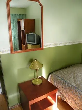 İki Ayrı Yataklı Oda, Ortak Banyo