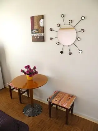 İki Ayrı Yataklı Oda, Ortak Banyo