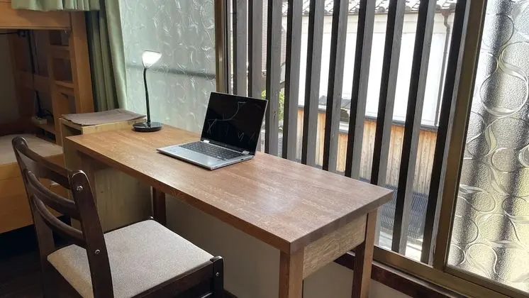 Ortak Ranzalı Oda, Karma Ranzalı Oda