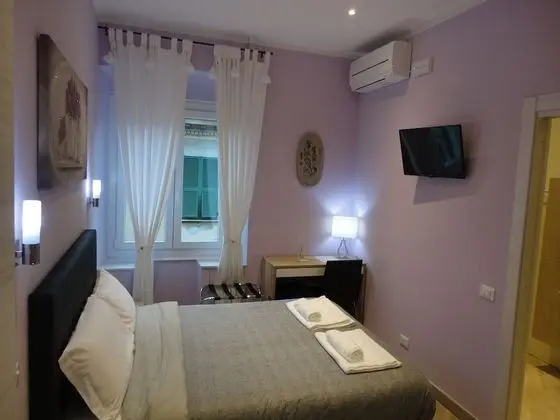 Tek Büyük Yataklı Oda (small)