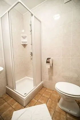 İki Ayrı Yataklı Oda (Twin room)
