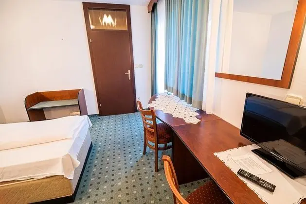 İki Ayrı Yataklı Oda (Twin room with balcony)