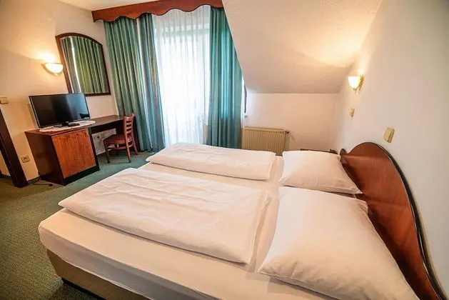 Tek Büyük Yataklı Oda (Double room)
