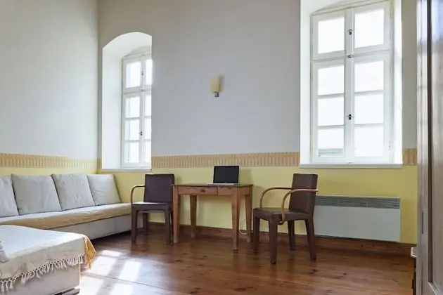 Junior Bedroom, Mezzanine Suite