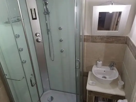 Deluxe Tek Büyük veya İki Ayrı Yataklı Oda