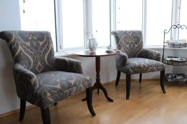 Tek Büyük veya İki Ayrı Yataklı Oda, Ortak Banyo