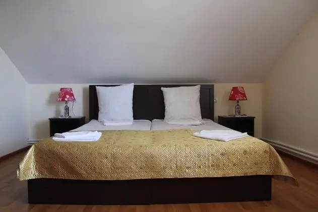 Basic Oda, 2 Tek Kişilik Yatak
