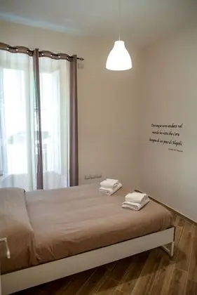 Tek Büyük Yataklı Oda, Ortak Banyo