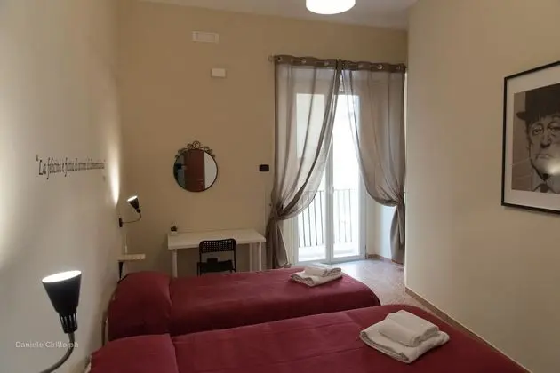 İki Ayrı Yataklı Oda, Ortak Banyo