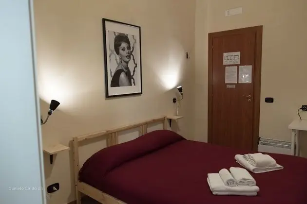 Tek Büyük Yataklı Oda, Ortak Banyo