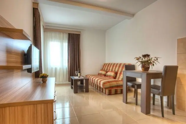 Apart Daire, 2 Yatak Odası, Balkon