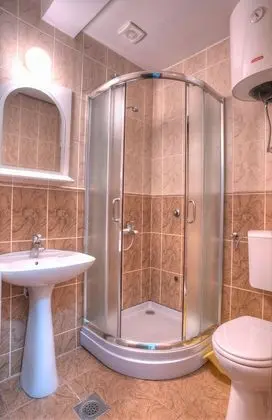 Tek Büyük Yataklı Oda, Balkon