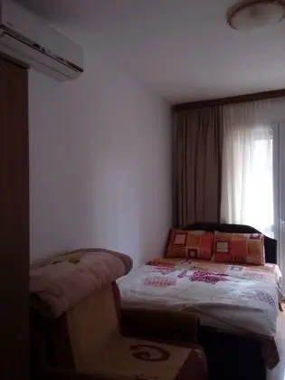 Tek Büyük Yataklı Oda, Balkon