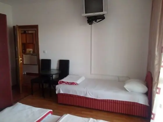 Üç Kişilik Oda, Balkon