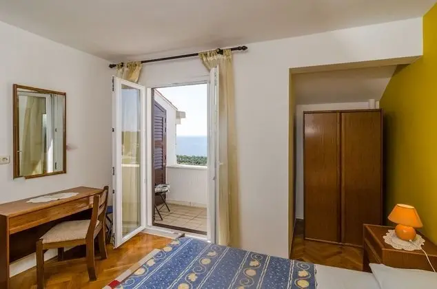 Tek Büyük Yataklı Oda, Balkon