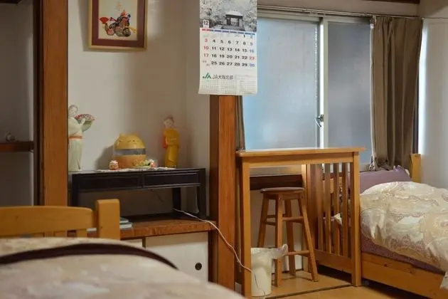 İki Ayrı Yataklı Oda, 2 Tek Kişilik Yatak, Ortak Banyo, Bahçe Manzaralı (1st Floor)