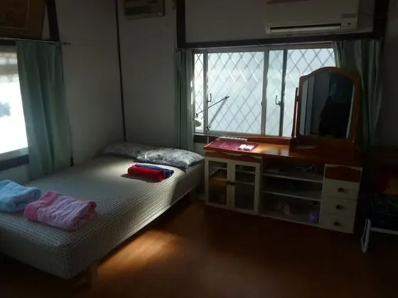 Tek Büyük Yataklı Oda, 1 Çift Kişilik Yatak, Ortak Banyo (1st Floor)