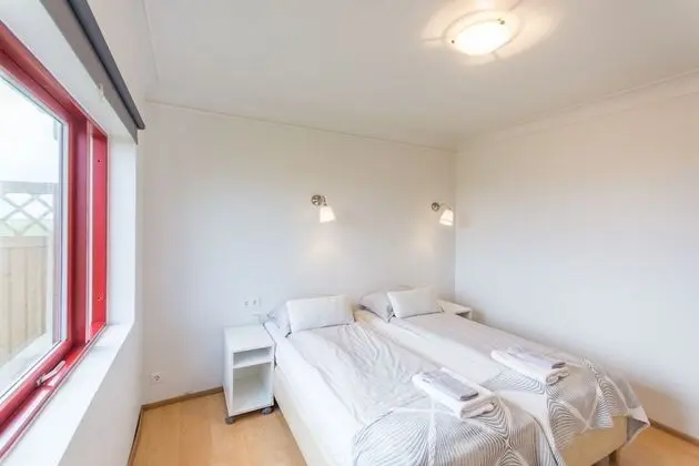 Tek Büyük veya İki Ayrı Yataklı Oda, Ortak Banyo