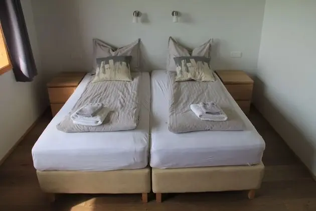 Tek Büyük veya İki Ayrı Yataklı Oda, Özel Banyo (Extra Bed)