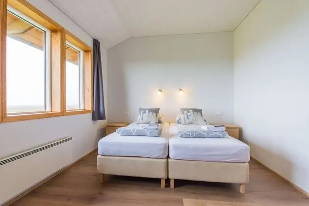 Tek Büyük veya İki Ayrı Yataklı Oda, Özel Banyo (Extra Bed)