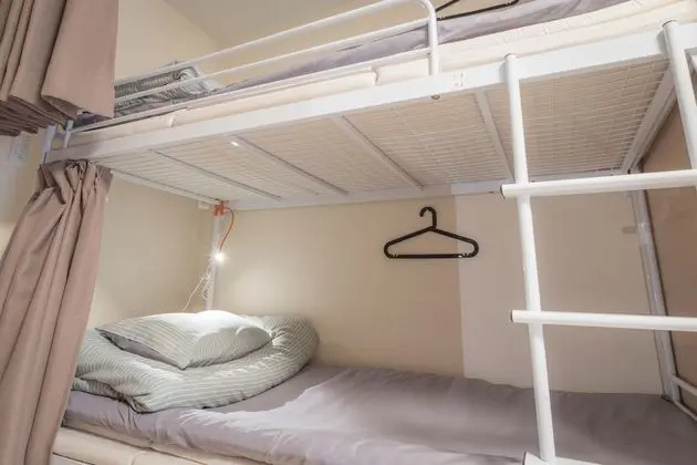 Ortak Ranzalı Oda, Karma Ranzalı Oda
