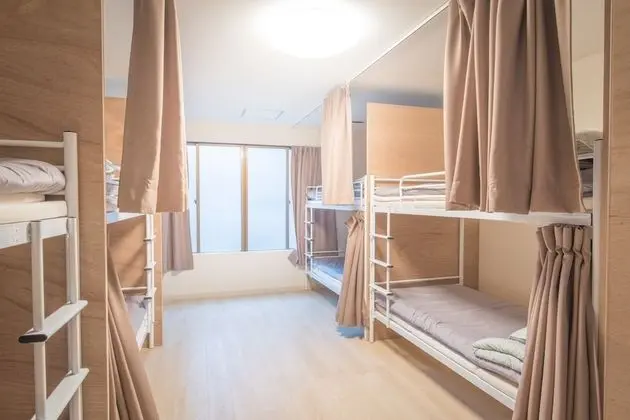 Ortak Ranzalı Oda, Sadece kadınlar için