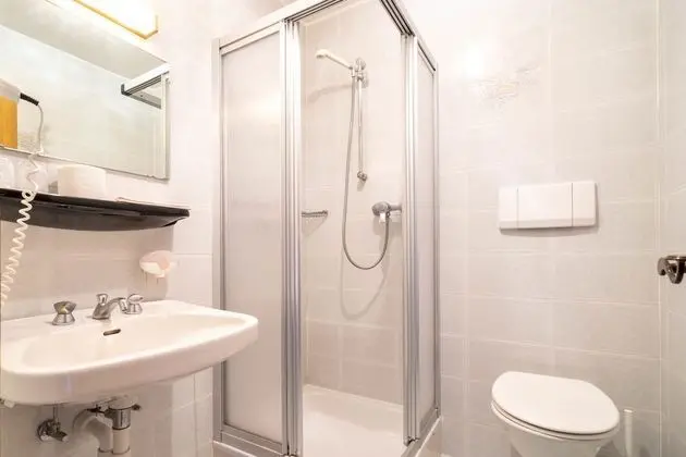 Tek Büyük Yataklı Oda, Balkon