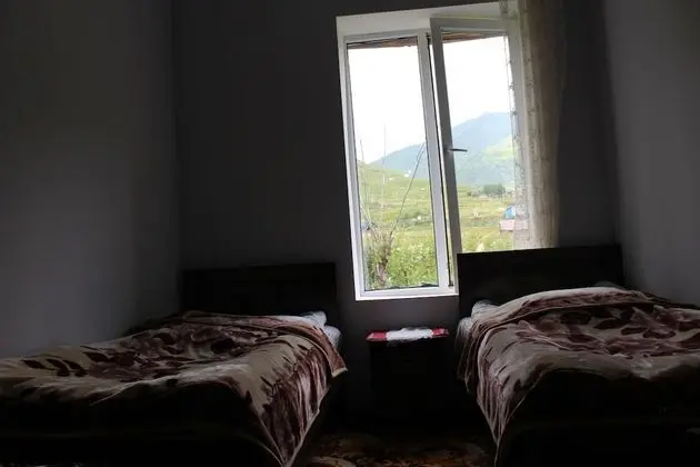 İki Ayrı Yataklı Oda, 2 Tek Kişilik Yatak, Dağ Manzaralı