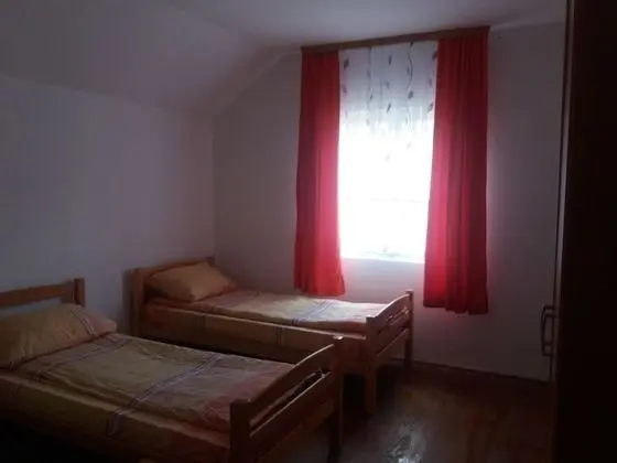 Economy Üç Kişilik Oda, 3 Tek Kişilik Yatak