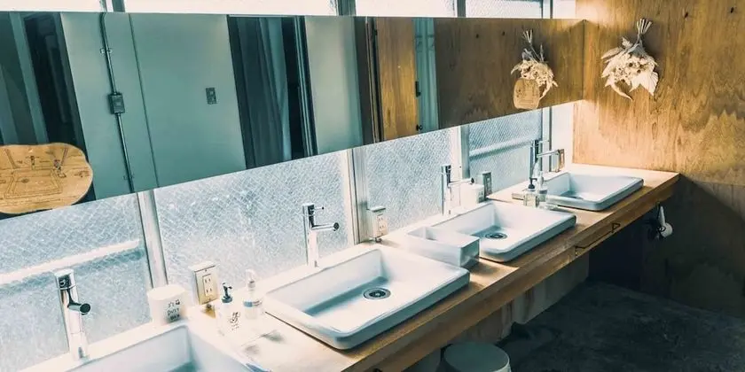Standard Tek Büyük Yataklı Oda, 1 Çift Kişilik Yatak, Sigara İçilmez, Ortak Banyo (505)