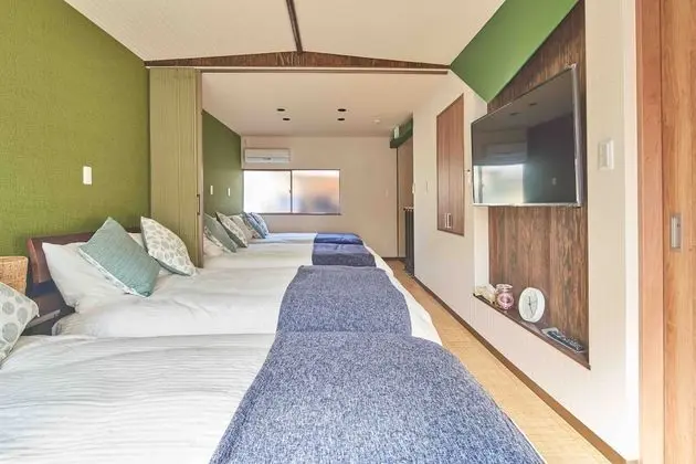Ev (Private Vacation)