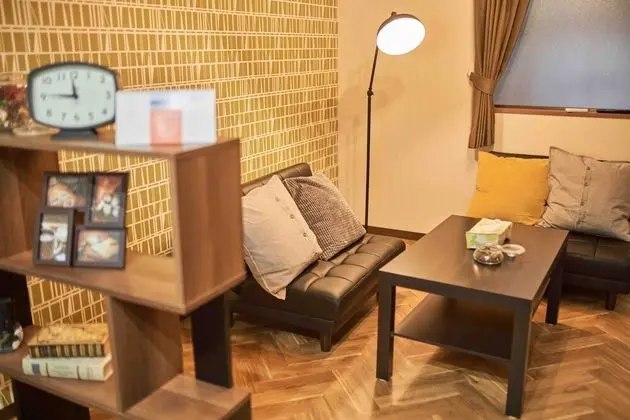 Ev (Private Vacation)