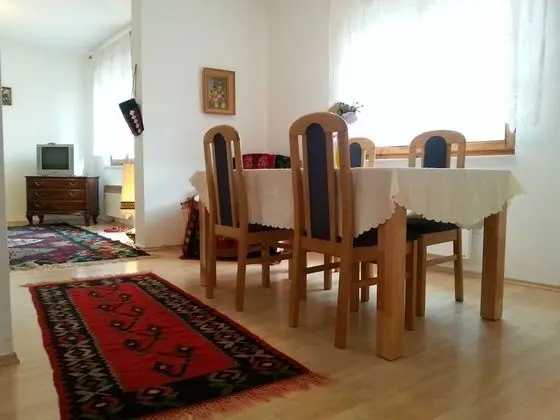 Apart Daire, 3 Yatak Odası, Nehir Manzaralı (Two Balconies)